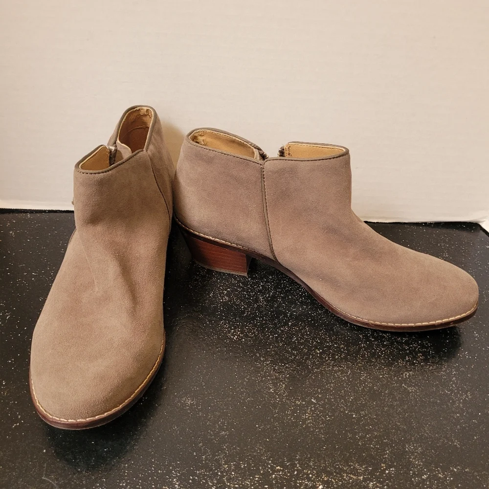 Vionic Serena Ankle Boots